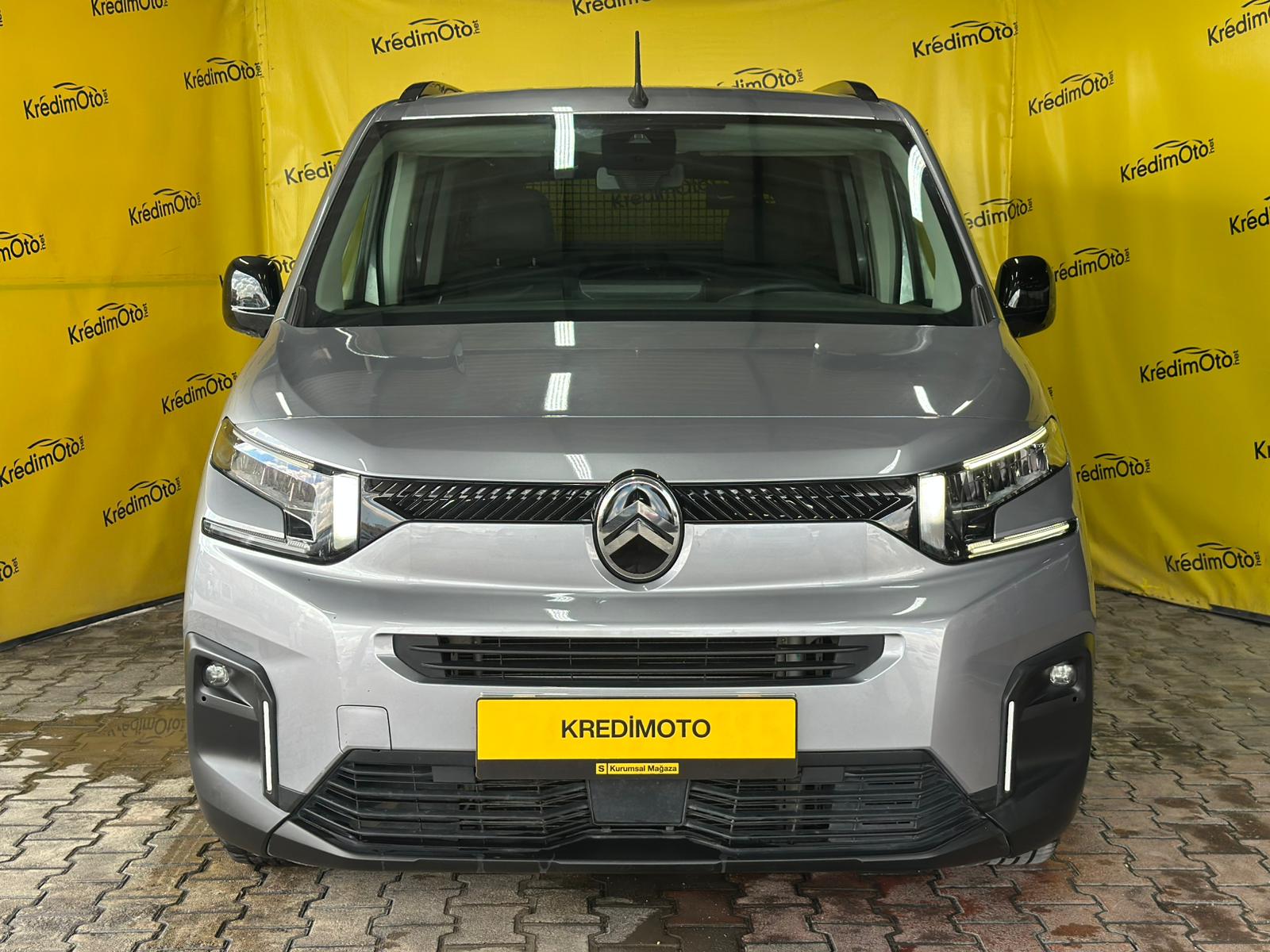 2024 BERLİNGO FEEL BOLD